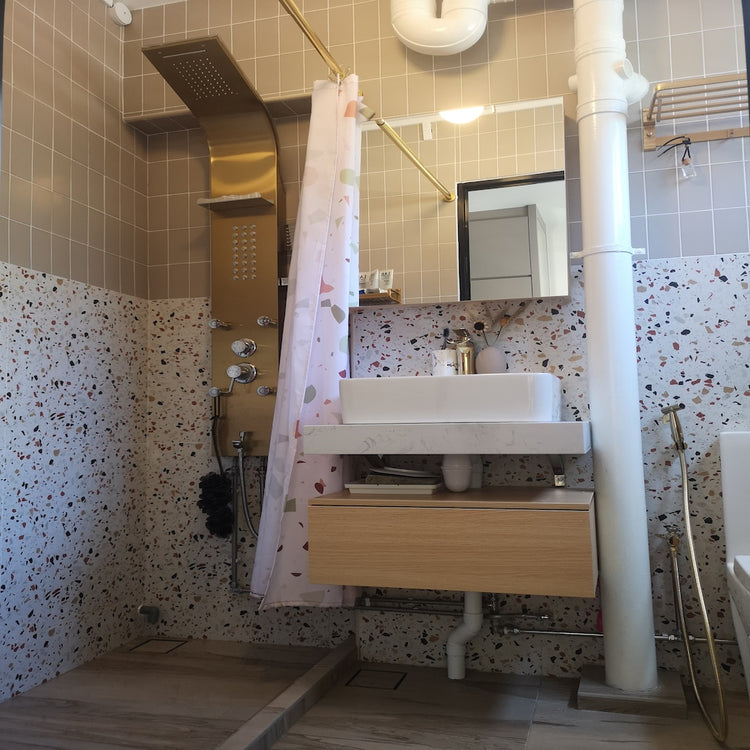 3rm 2 Toilets Resale Package