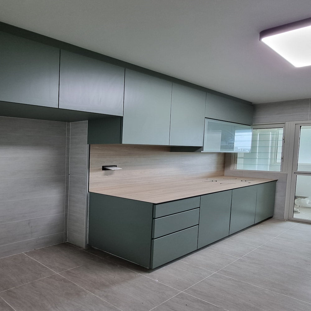 3rm Kitchen + 2 Toilets Resale Package