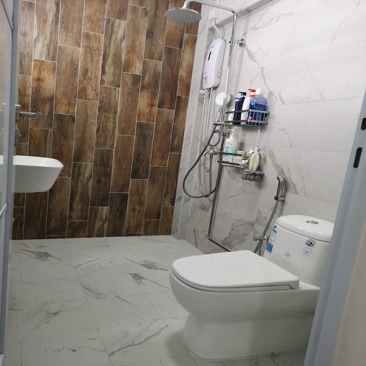 5rm 2 Toilets Resale Package